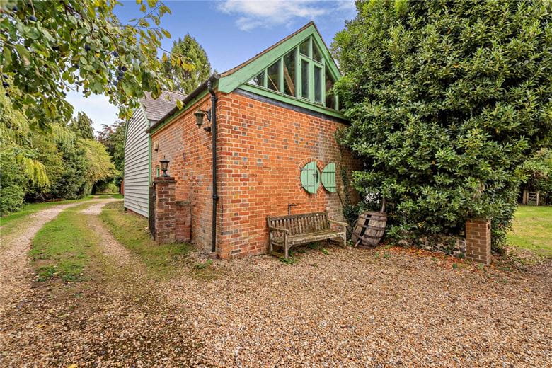 6 bedroom house, Brightwalton, Newbury RG20 - Available