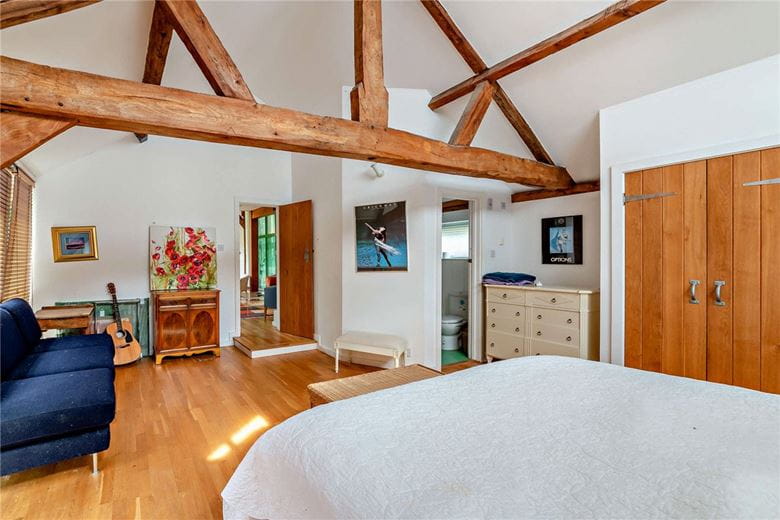 6 bedroom house, Brightwalton, Newbury RG20 - Available