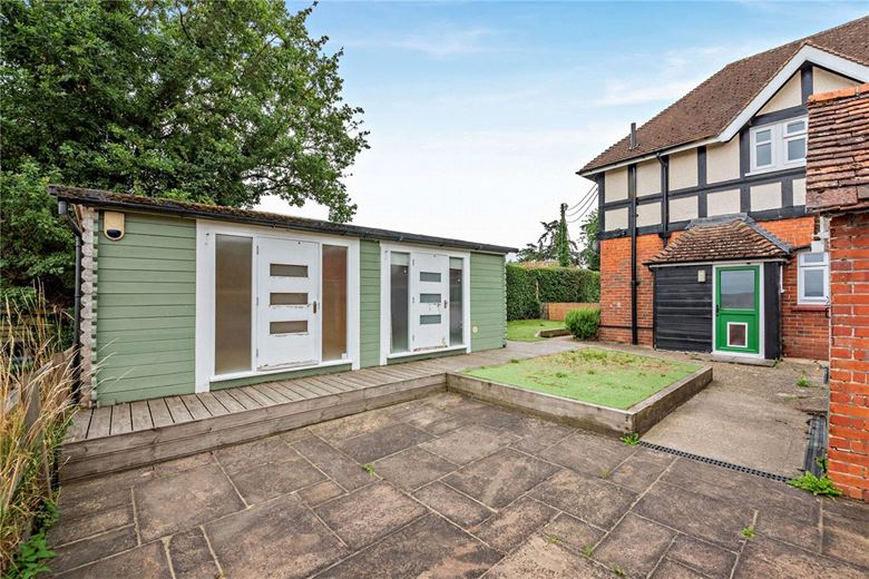 3 bedroom cottage, Rookwood, Stockcross RG20 - Sold