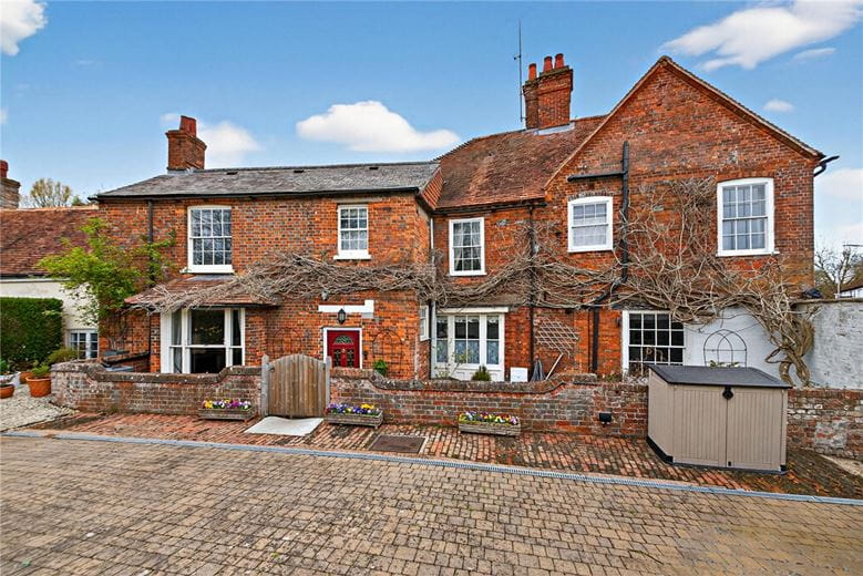 7 bedroom house, Bridge Street, Hungerford RG17 - Available