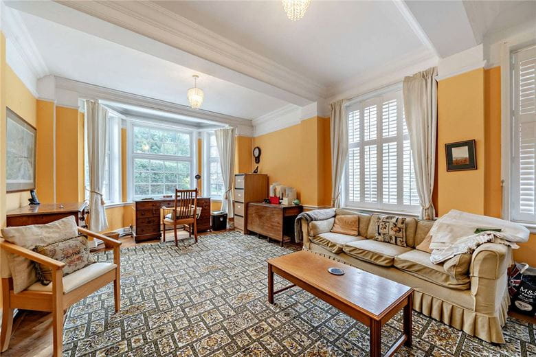 8 bedroom house, Yattendon Road, Hermitage RG18 - Available