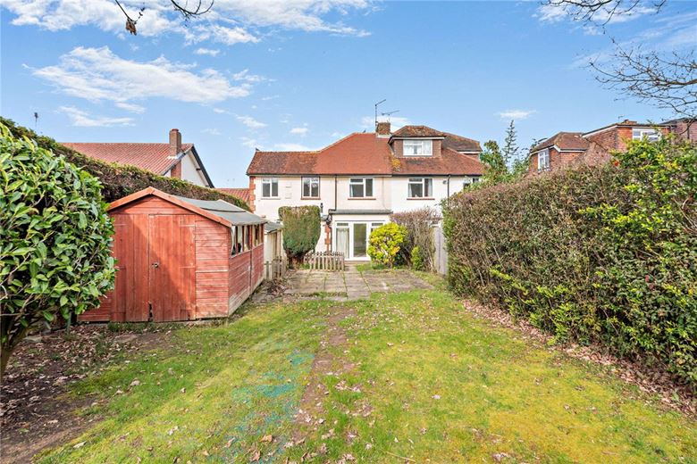 4 bedroom house, Bartlemy Close, Newbury RG14 - Available
