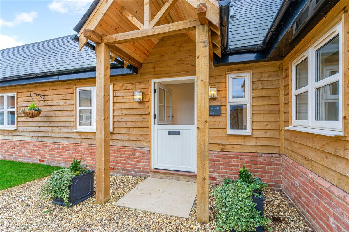 2 bedroom cottage, Ram Alley, Ashford Hill RG19 - Available