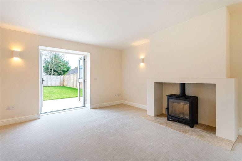 2 bedroom cottage, Ram Alley, Ashford Hill RG19 - Available