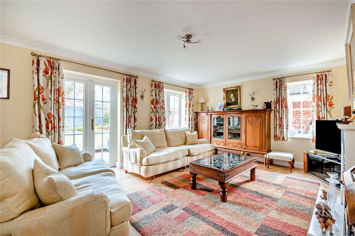 4 bedroom house, Heathfields, Chieveley RG20 - Available