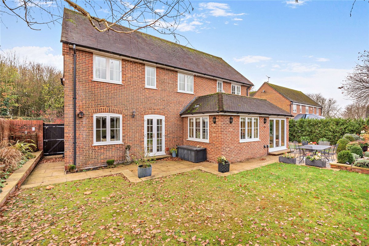 4 bedroom house, Heathfields, Chieveley RG20 - Available