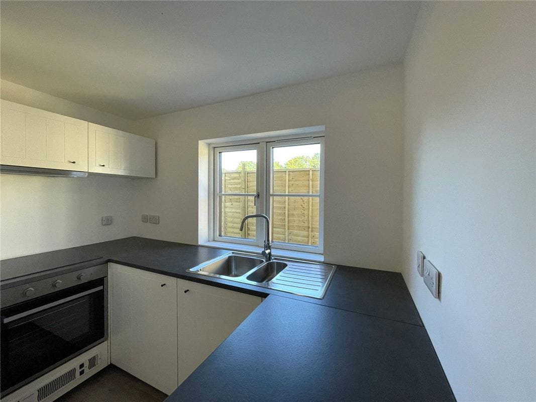 3 bedroom cottage, Enborne Street, Enborne RG14 - Sold STC