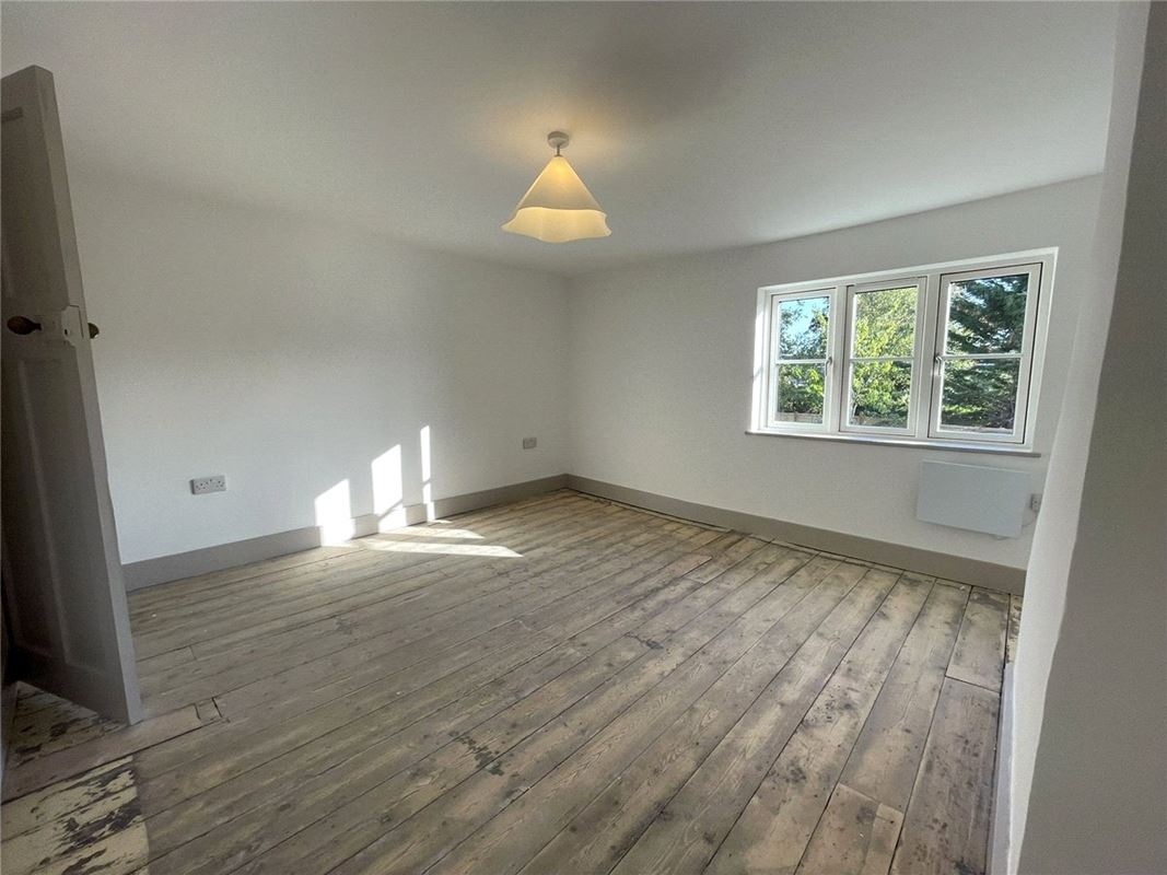 3 bedroom cottage, Enborne Street, Enborne RG14 - Sold STC