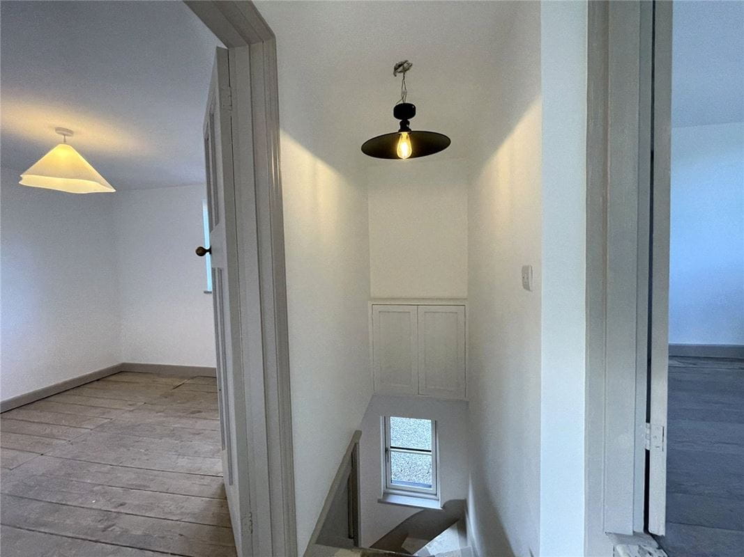 3 bedroom cottage, Enborne Street, Enborne RG14 - Sold STC