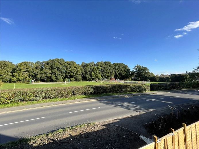 3 bedroom cottage, Enborne Street, Enborne RG14 - Sold STC