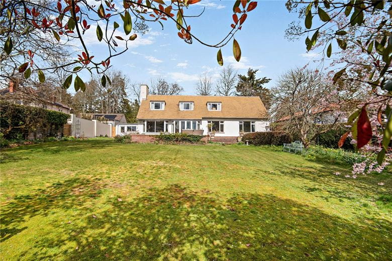 4 bedroom house, Garden Close Lane, Newbury RG14 - Available