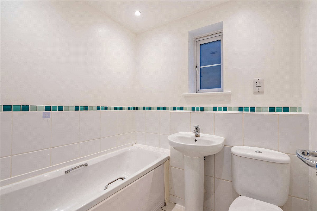 2 bedroom house, Redfinch Mews, Thatcham RG19 - Available