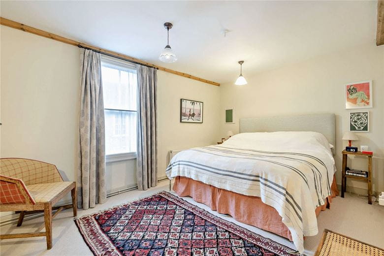 4 bedroom house, George Street, Kingsclere RG20 - Available