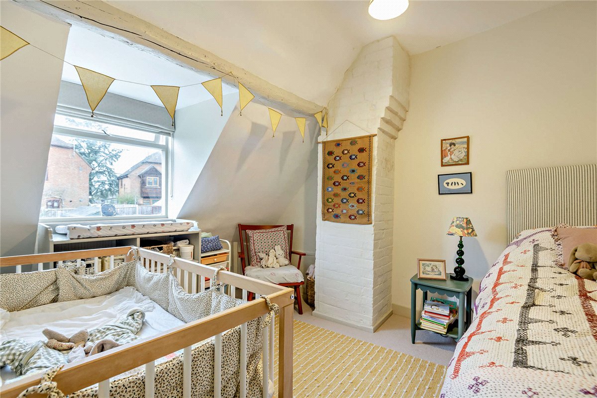 4 bedroom house, George Street, Kingsclere RG20 - Available