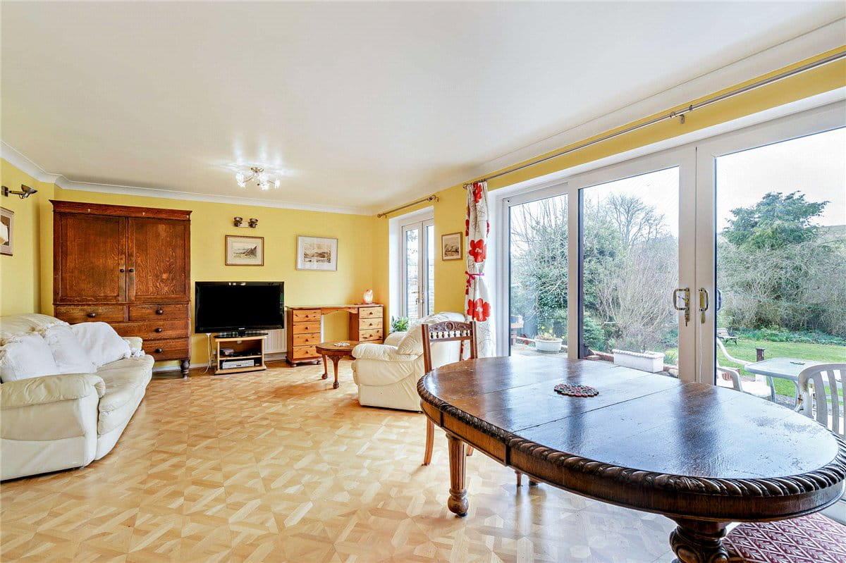 3 bedroom bungalow, Downs Close, Eastbury RG17 - Available