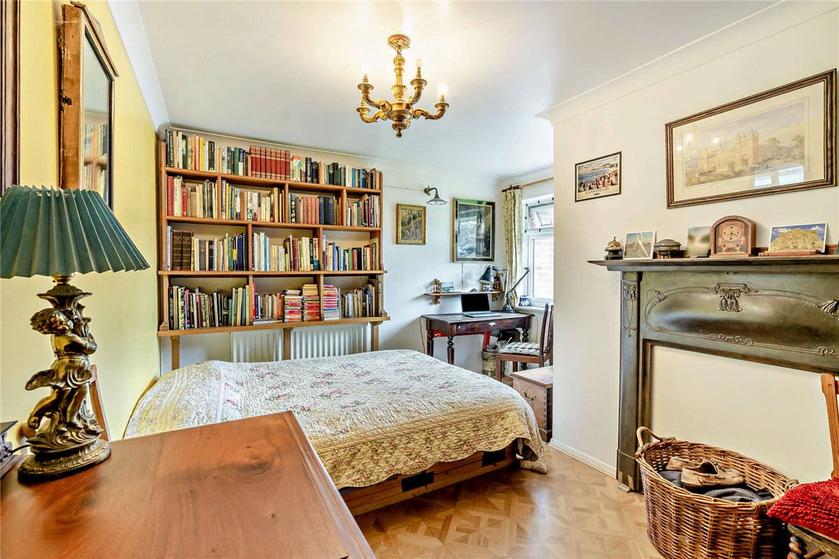 3 bedroom bungalow, Downs Close, Eastbury RG17 - Available