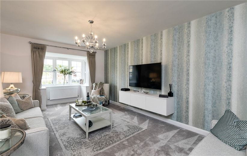 3 bedroom house, Princess Gardens, Bishops Green RG20 - Available