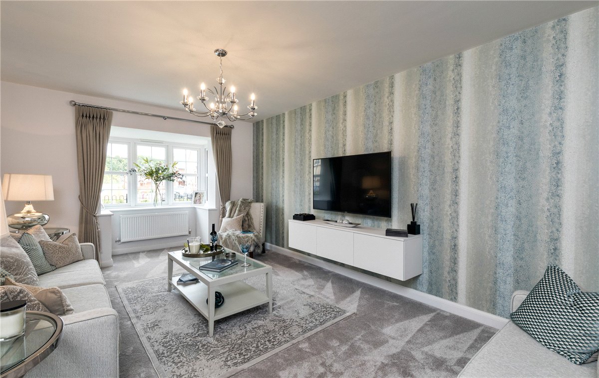 4 bedroom house, Princess Gardens, Bishops Green RG20 - Available