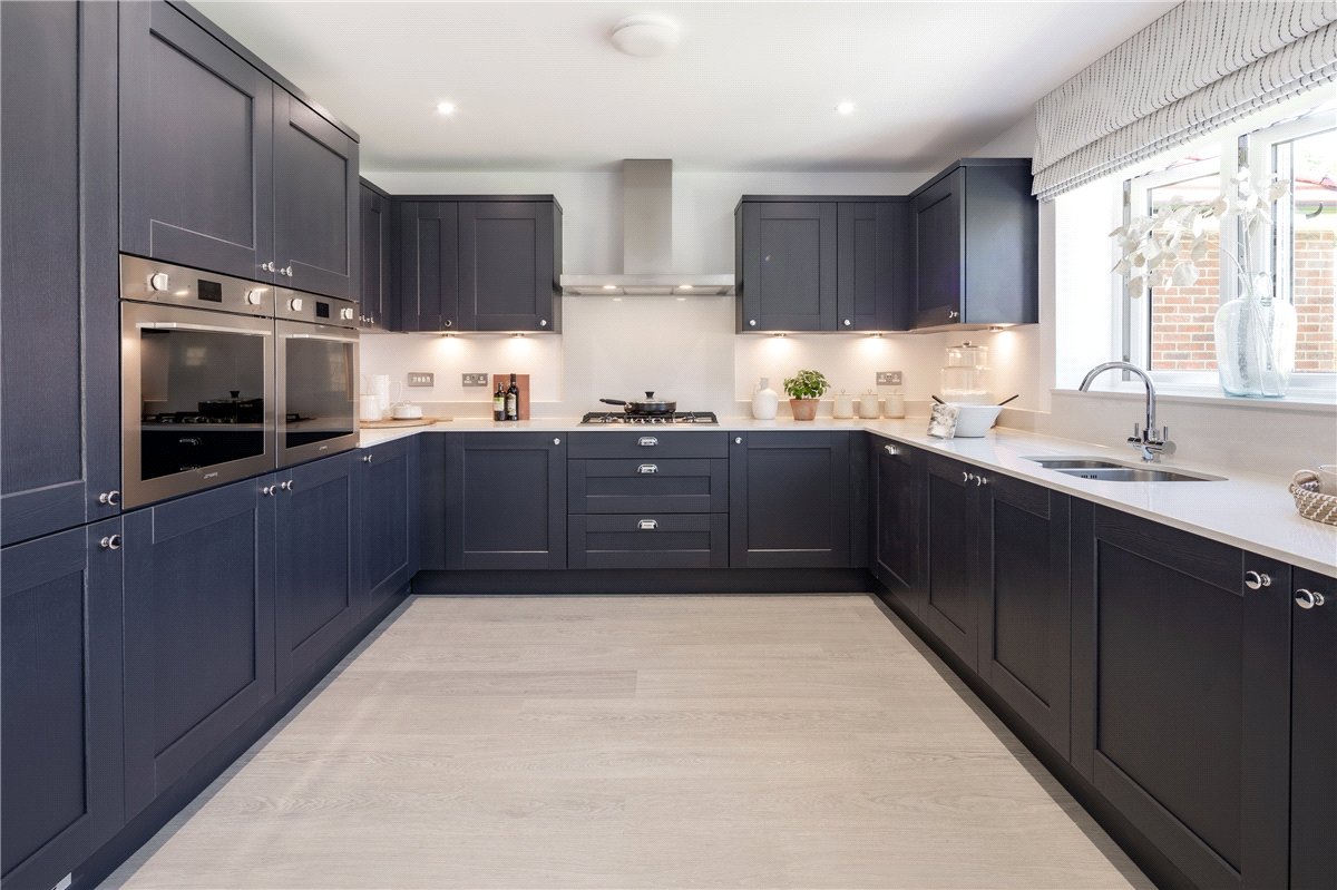 5 bedroom house, Princess Gardens, Bishops Green RG20 - Available