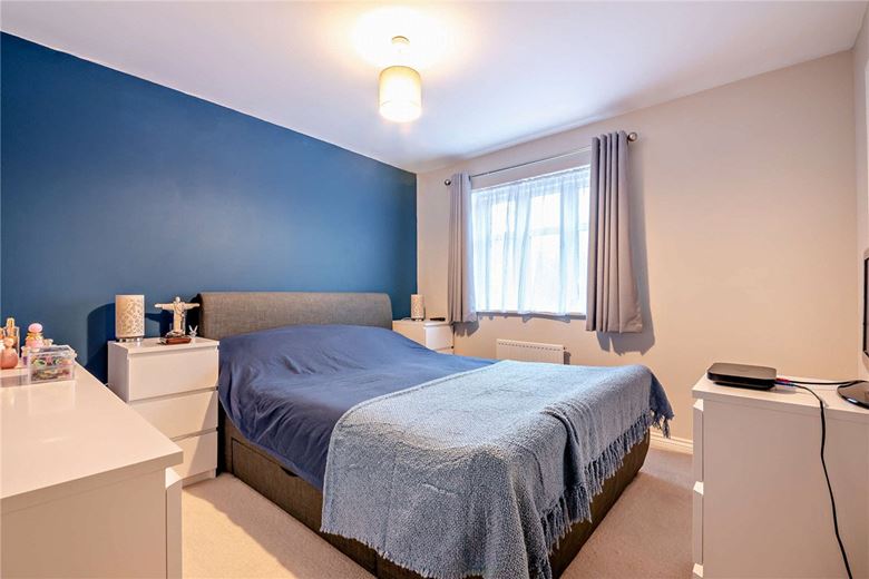 3 bedroom house, Blake Road, Hermitage RG18 - Available