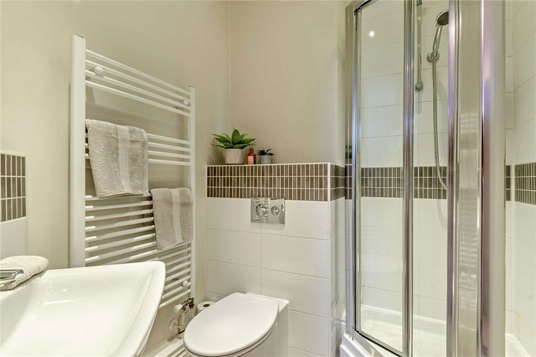 1 bedroom flat, Ireland Drive, Newbury RG14 - Available