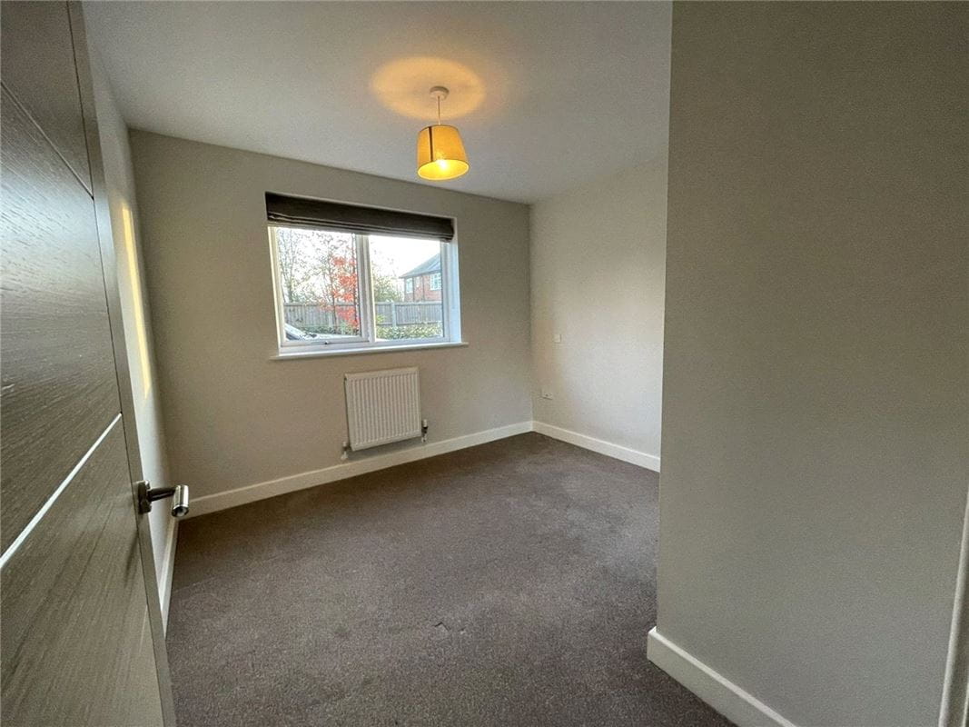 1 bedroom flat, Steel Close, Newtown Road RG14 - Sold STC