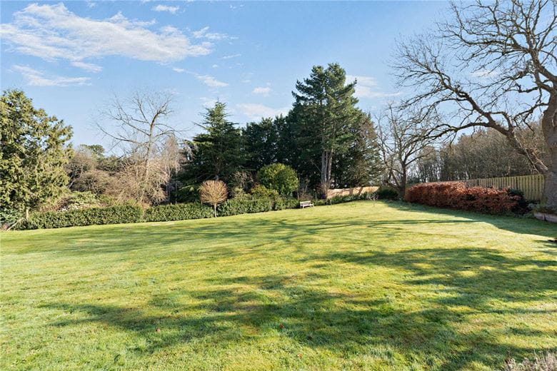 5 bedroom house, Burys Bank Road, Crookham Common RG19 - Available