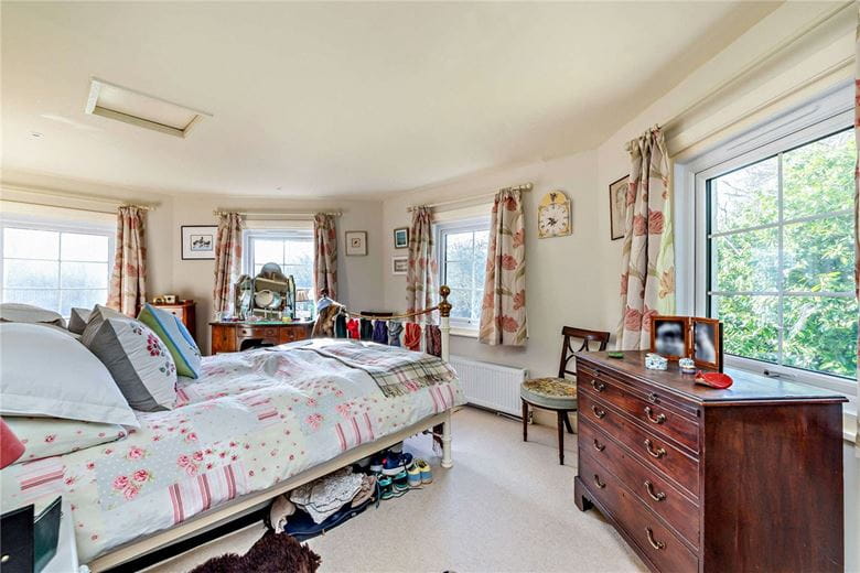 5 bedroom house, Burys Bank Road, Crookham Common RG19 - Available