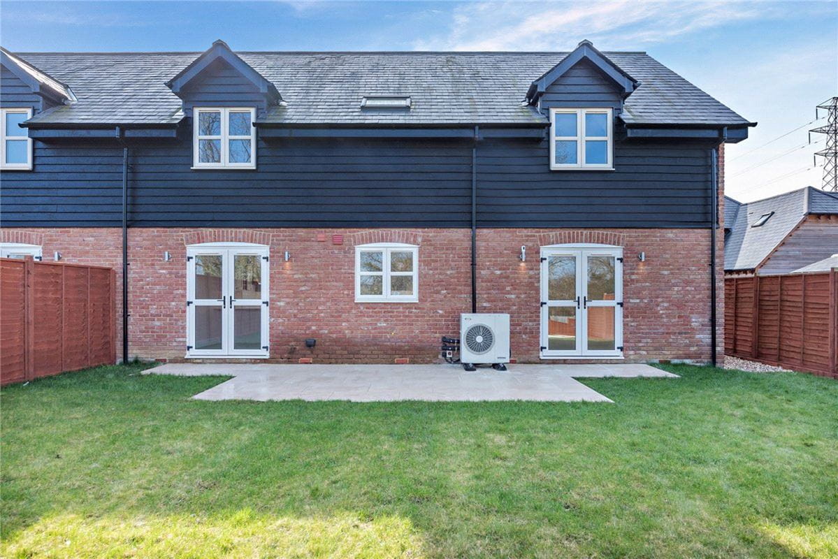 3 bedroom house, Ram Alley, Ashford Hill RG19 - Available