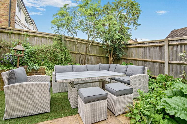 4 bedroom house, King John Road, Kingsclere RG20 - Available