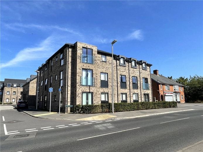 1 bedroom flat, Steel Close, Newtown Road RG14 - Available