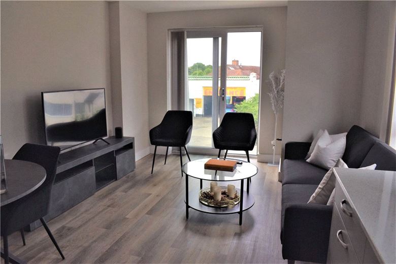 1 bedroom flat, Steel Close, Newtown Road RG14 - Available