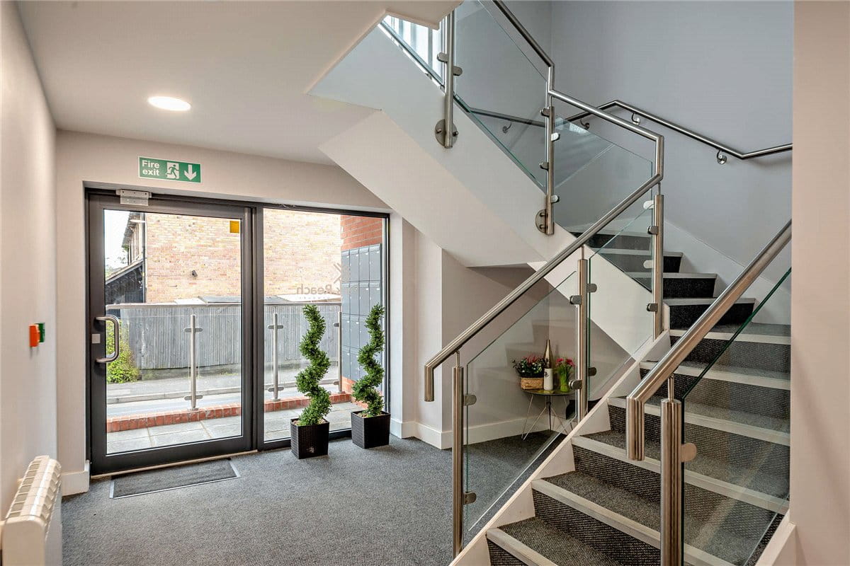 2 bedroom flat, St Marys Road, Newbury RG14 - Available