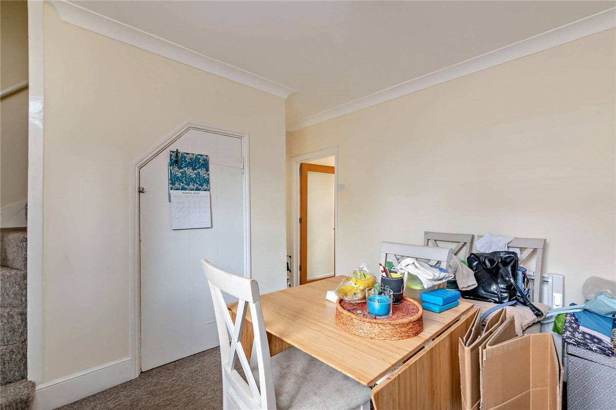 2 bedroom house, Madeira Place, Newbury RG14 - Available