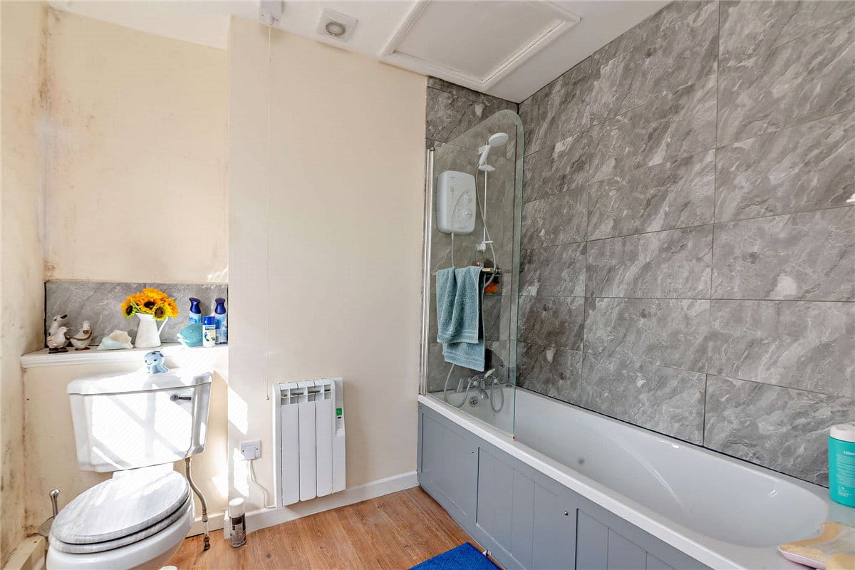 2 bedroom house, Madeira Place, Newbury RG14 - Available