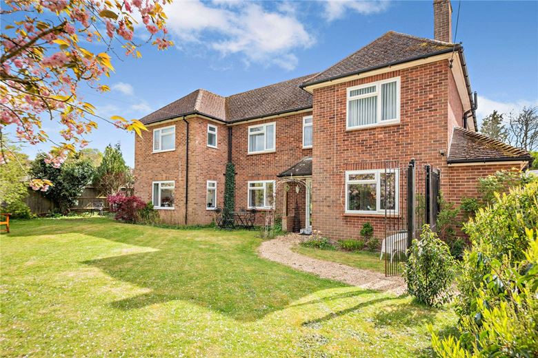 4 bedroom house, George Street, Kingsclere RG20 - Available