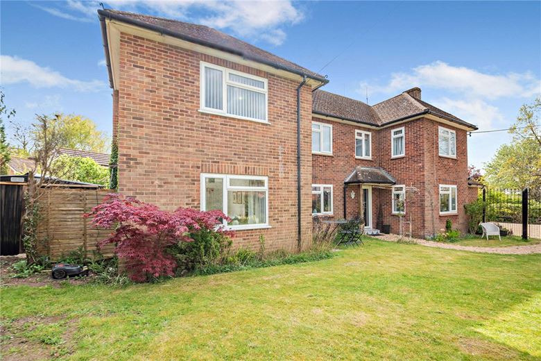 4 bedroom house, George Street, Kingsclere RG20 - Available