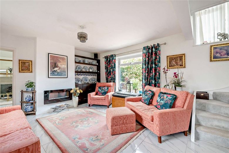 4 bedroom house, George Street, Kingsclere RG20 - Available