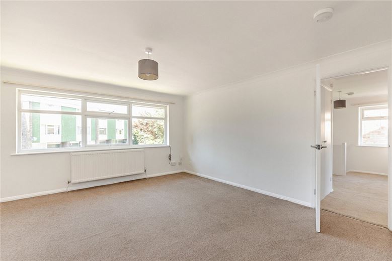 2 bedroom maisonette, Speen, Newbury RG14 - Available