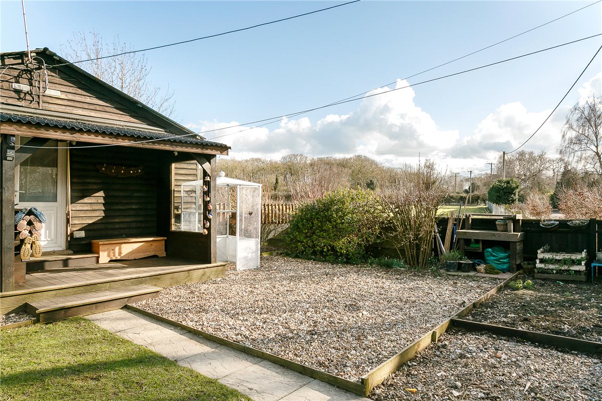 5 bedroom house, Oakley Wood, Benson OX10 - Available