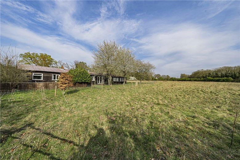 5 bedroom house, Oakley Wood, Benson OX10 - Available