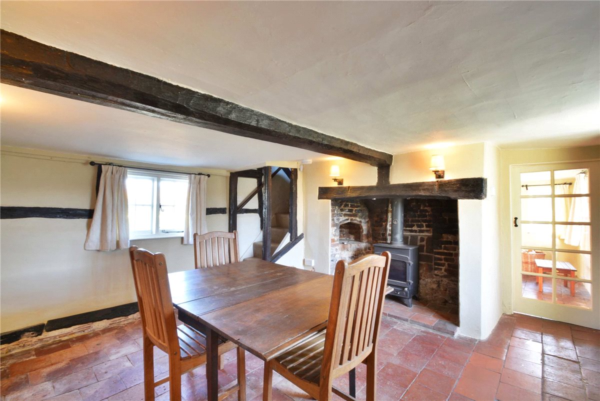 2 bedroom house, Highclere Street, Highclere RG20 - Let Agreed