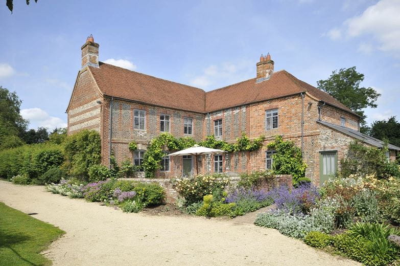 6 bedroom house, Lambourn Woodlands, Hungerford RG17 - Under Offer