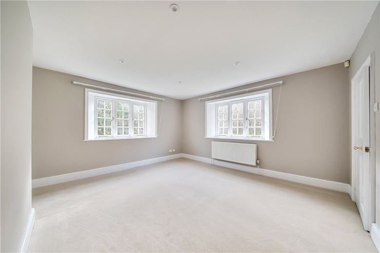 4 bedroom house, The Slade, Bucklebury RG7 - Available