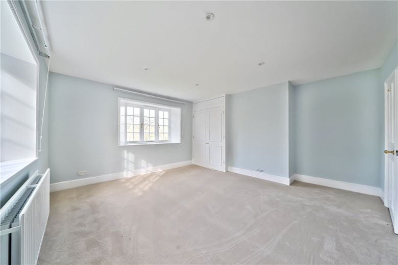 4 bedroom house, The Slade, Bucklebury RG7 - Available