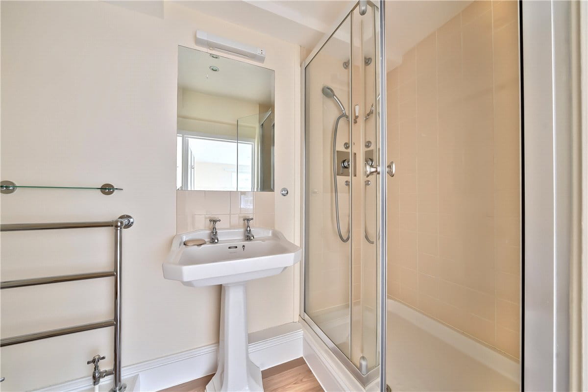 4 bedroom house, The Slade, Bucklebury RG7 - Available