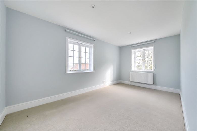 4 bedroom house, The Slade, Bucklebury RG7 - Available