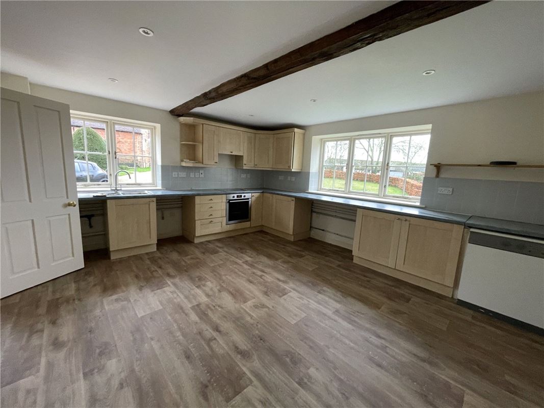 2 bedroom house, Hopgoods Green, Bucklebury RG7 - Under Offer