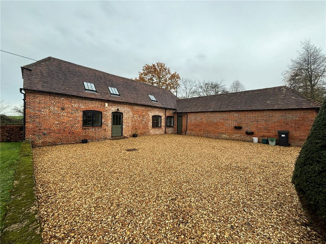 2 bedroom house, Hopgoods Green, Bucklebury RG7 - Under Offer