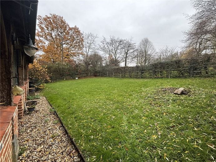 2 bedroom house, Hopgoods Green, Bucklebury RG7 - Under Offer